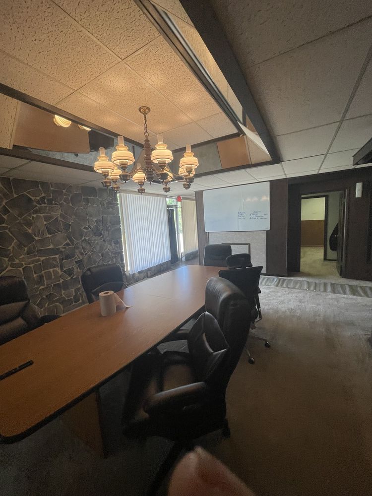 Stoller Building: 909-929 N. Coliseum Boulevard, Fort Wayne, IN 46805